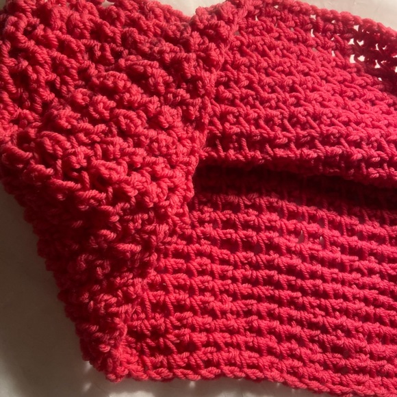 Handmade Chunky Knit Berry Infinity Scarf
New - Picture 12 of 16